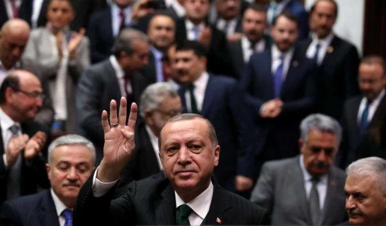 Επιχείρηση… «μαζέψτε τον Ερντογάν» – «Δεν εννοούσε ότι θα καταλάβουμε απόψε την Αφρίν», λένε οι συνεργάτες του